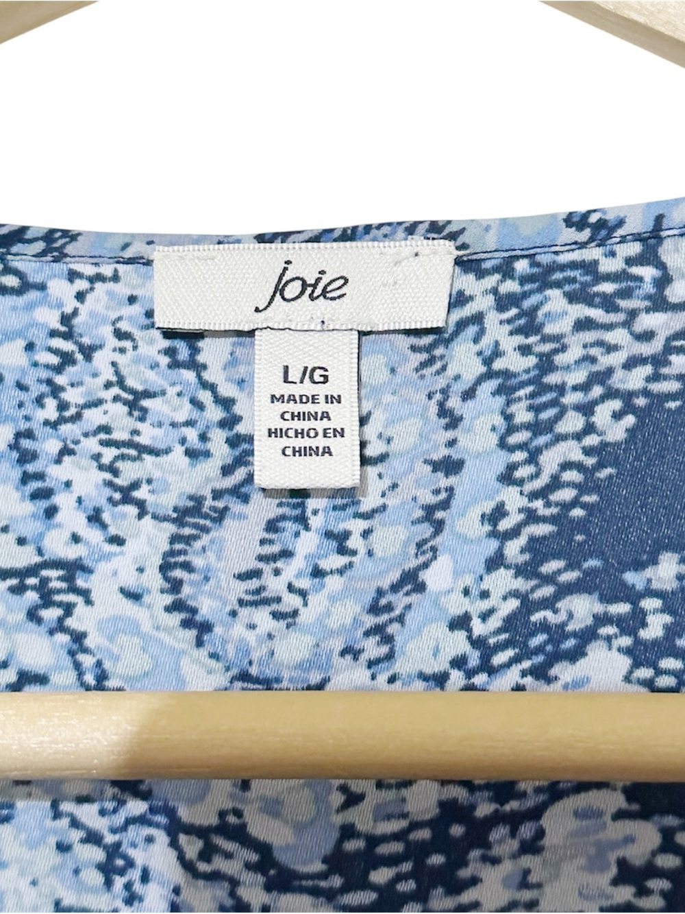 Joie Parisian Paisley Pintuck Peasant Blouse Blue Tie Neck Size Large - Picture 5 of 6